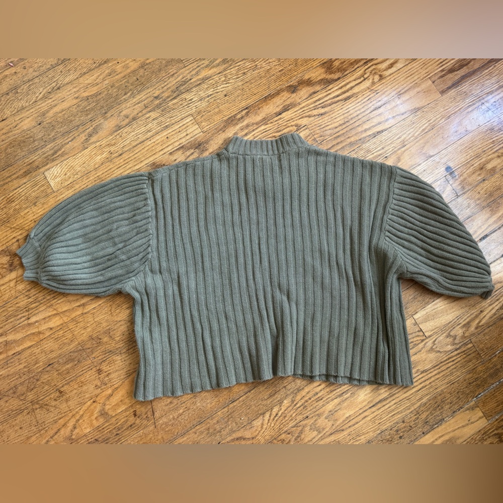 Urban Outfitters Knit Sweater in Olive - Picture 2 of 4